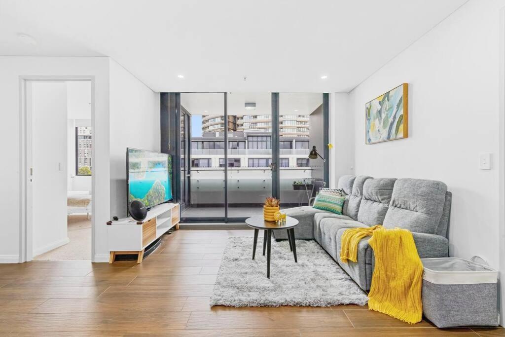Four Bedroom Apartment With Facilities In Olympic Park Sydney Exterior photo