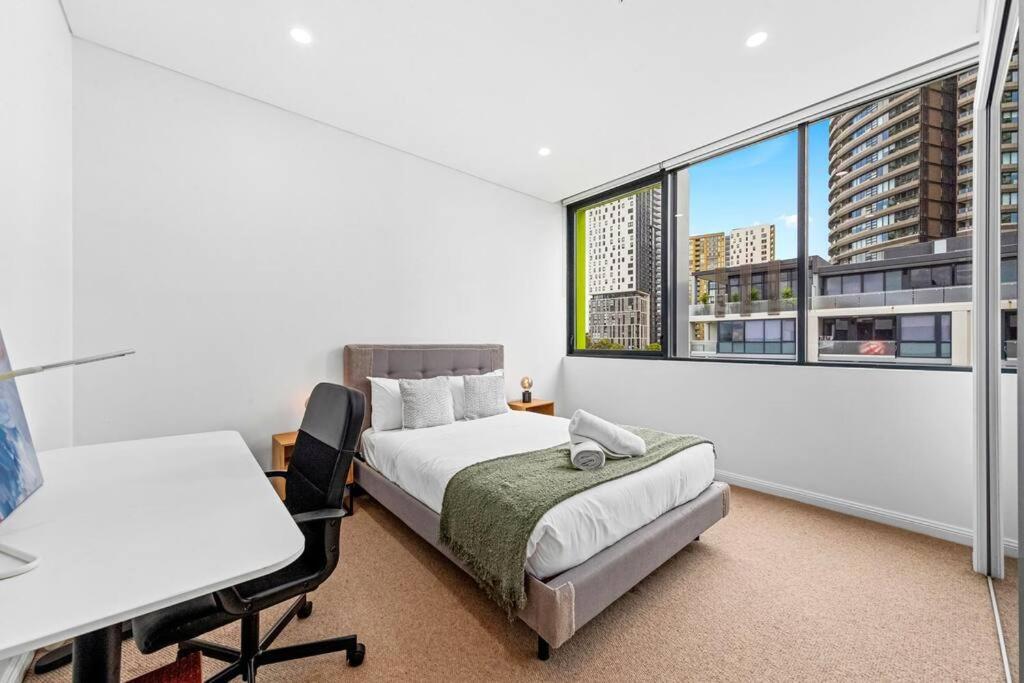 Four Bedroom Apartment With Facilities In Olympic Park Sydney Exterior photo