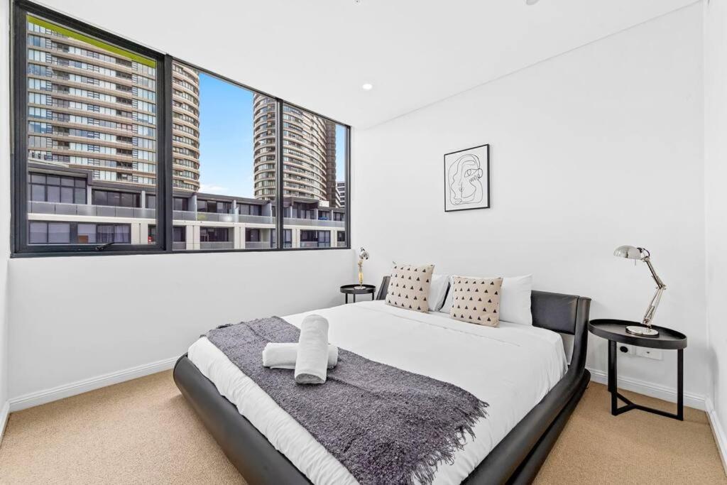 Four Bedroom Apartment With Facilities In Olympic Park Sydney Exterior photo