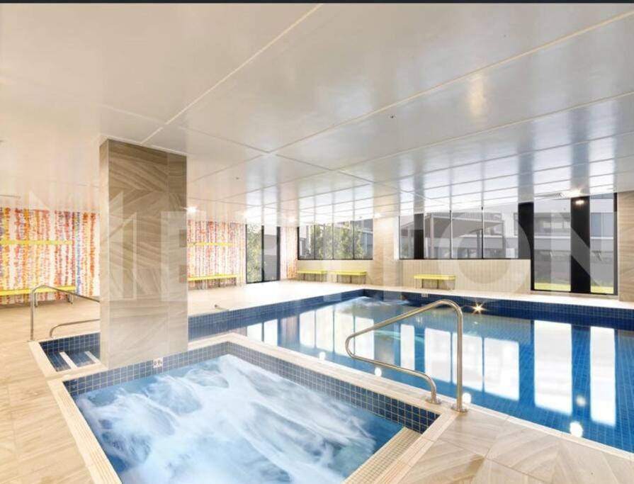 Four Bedroom Apartment With Facilities In Olympic Park Sydney Exterior photo